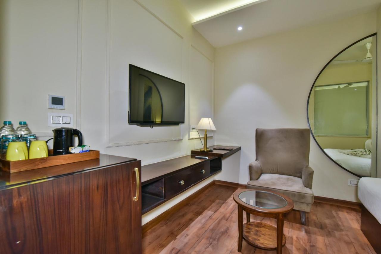 Hotel BR Grand Amritsar Exterior foto