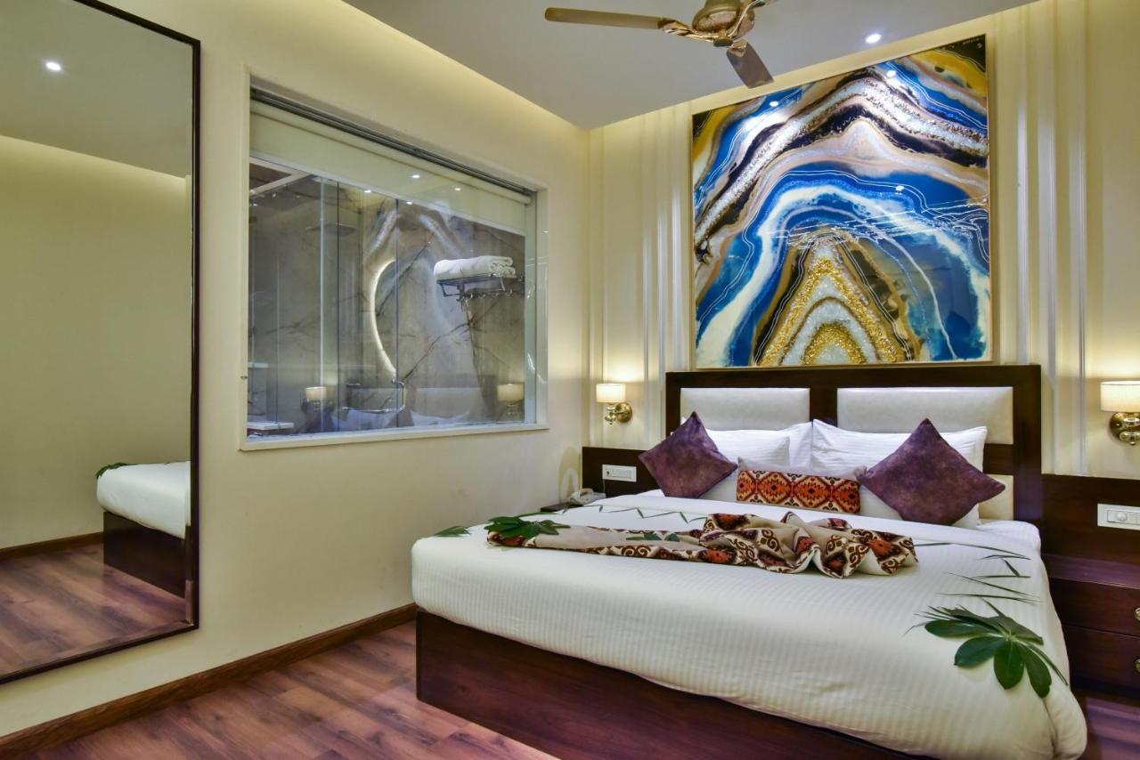 Hotel BR Grand Amritsar Exterior foto
