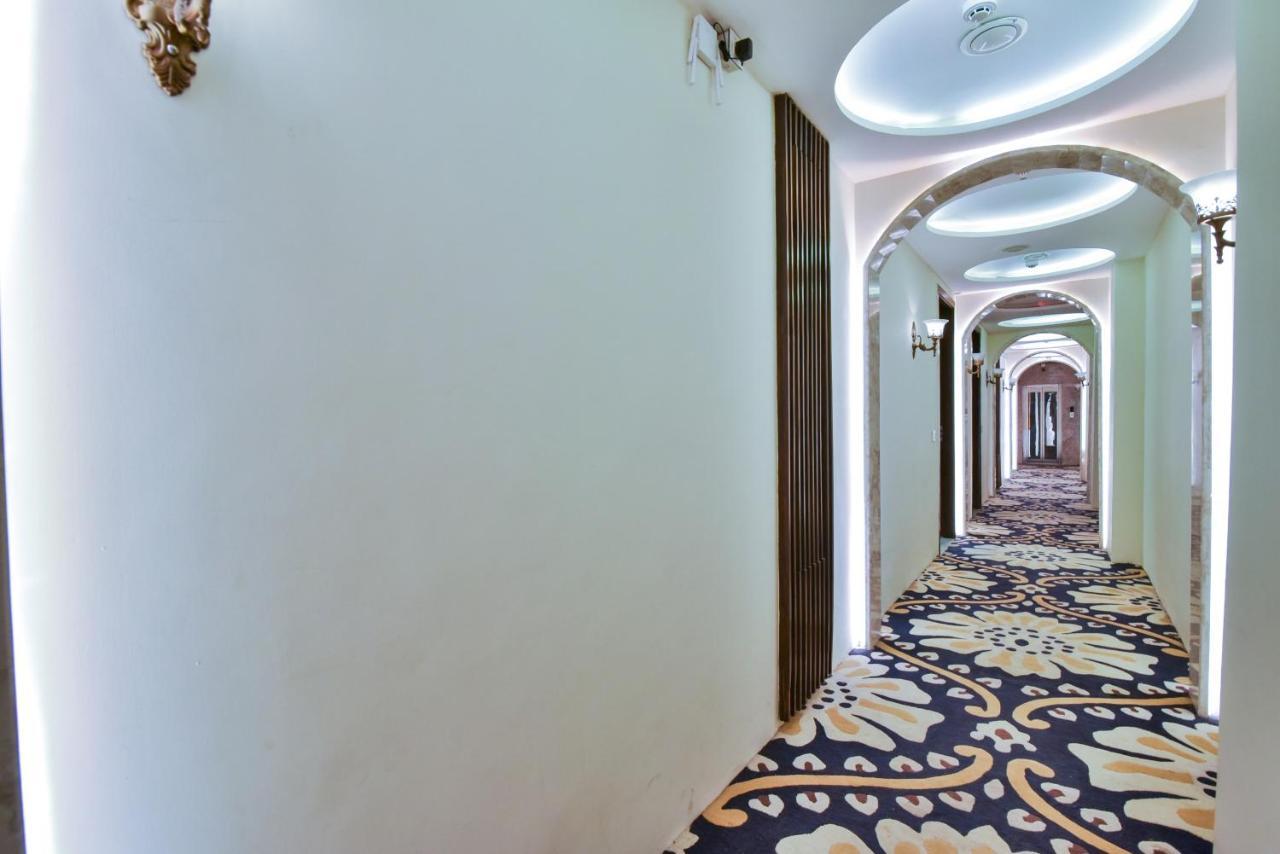 Hotel BR Grand Amritsar Exterior foto