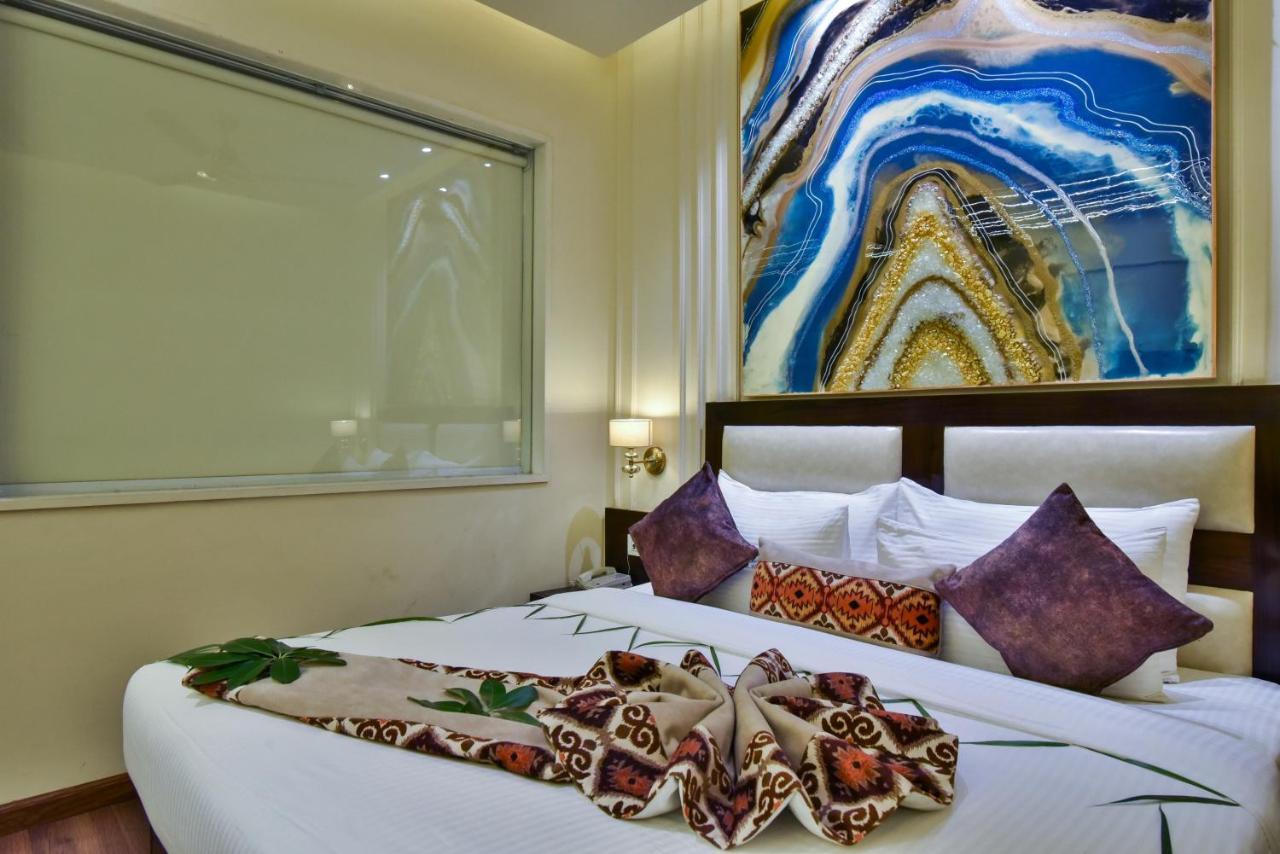 Hotel BR Grand Amritsar Exterior foto