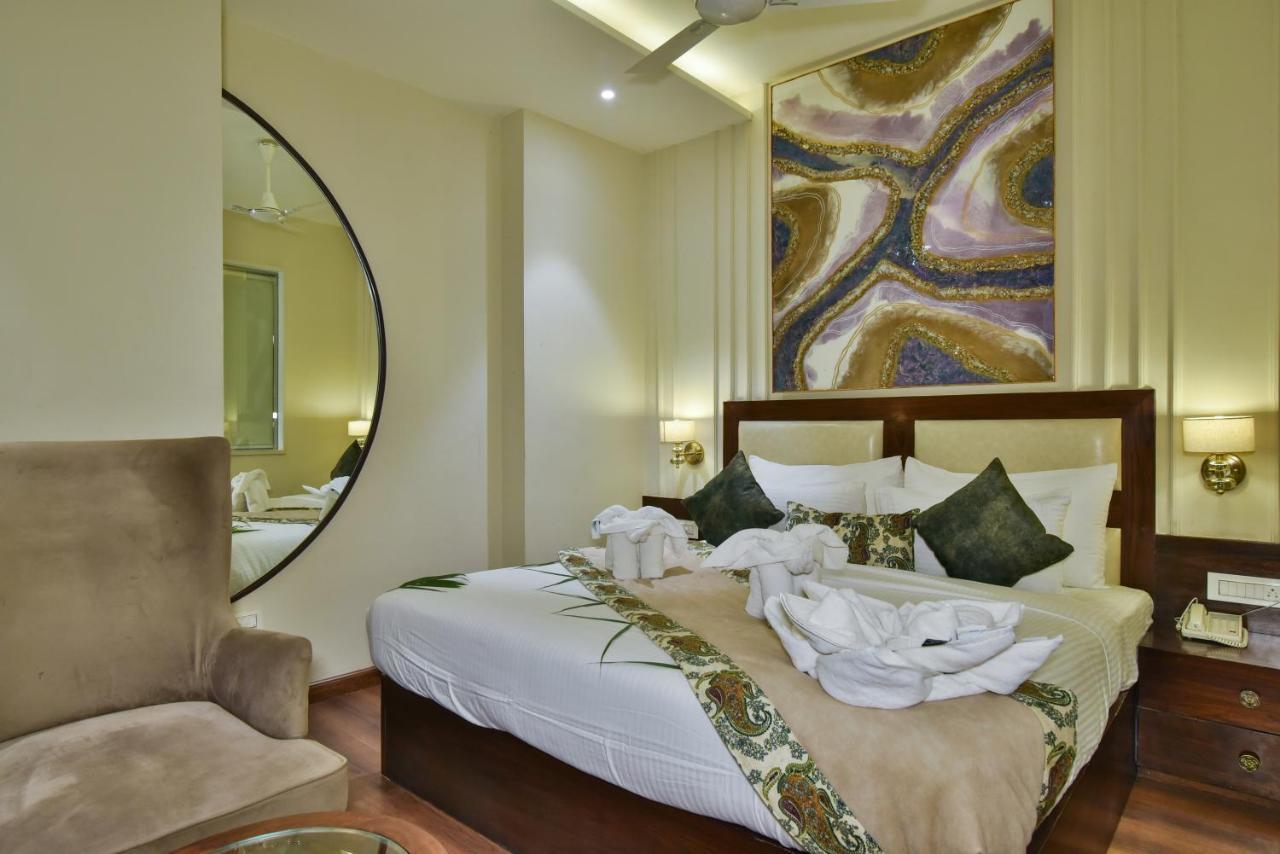 Hotel BR Grand Amritsar Exterior foto